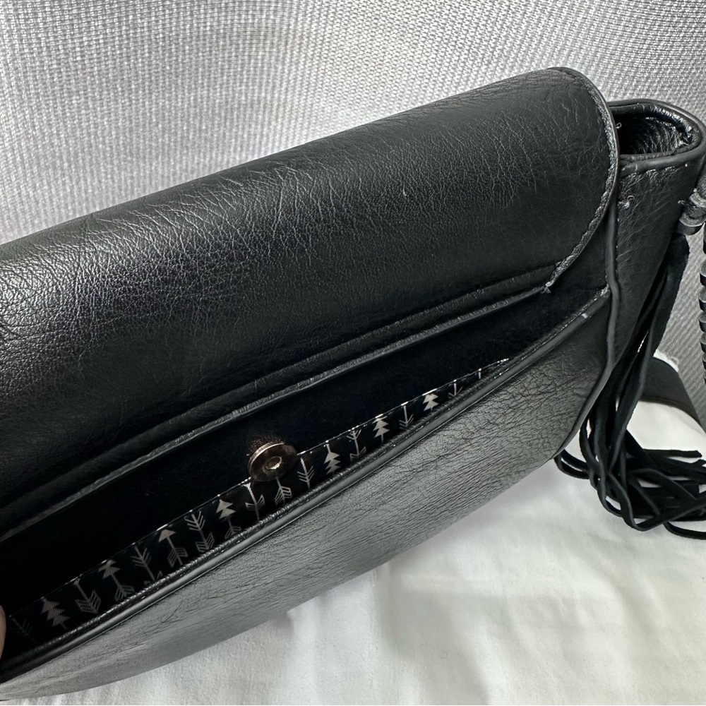 ANTIK KRAFT Crossbody Bag - Picture 11 of 15